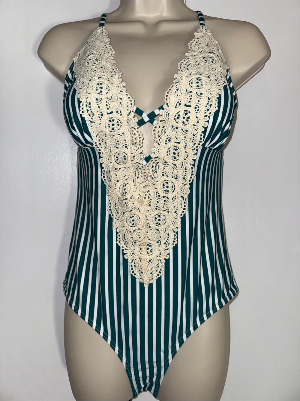 CUPSHE Striped One Piece Swimsuit w Boho Crochet Trim Women’s Large L